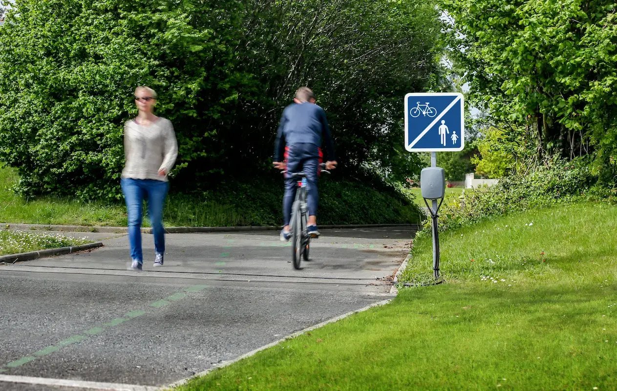Tenete traccia delle tendenze di utilizzo della vostra greenway con il nostro contatore multiutente.